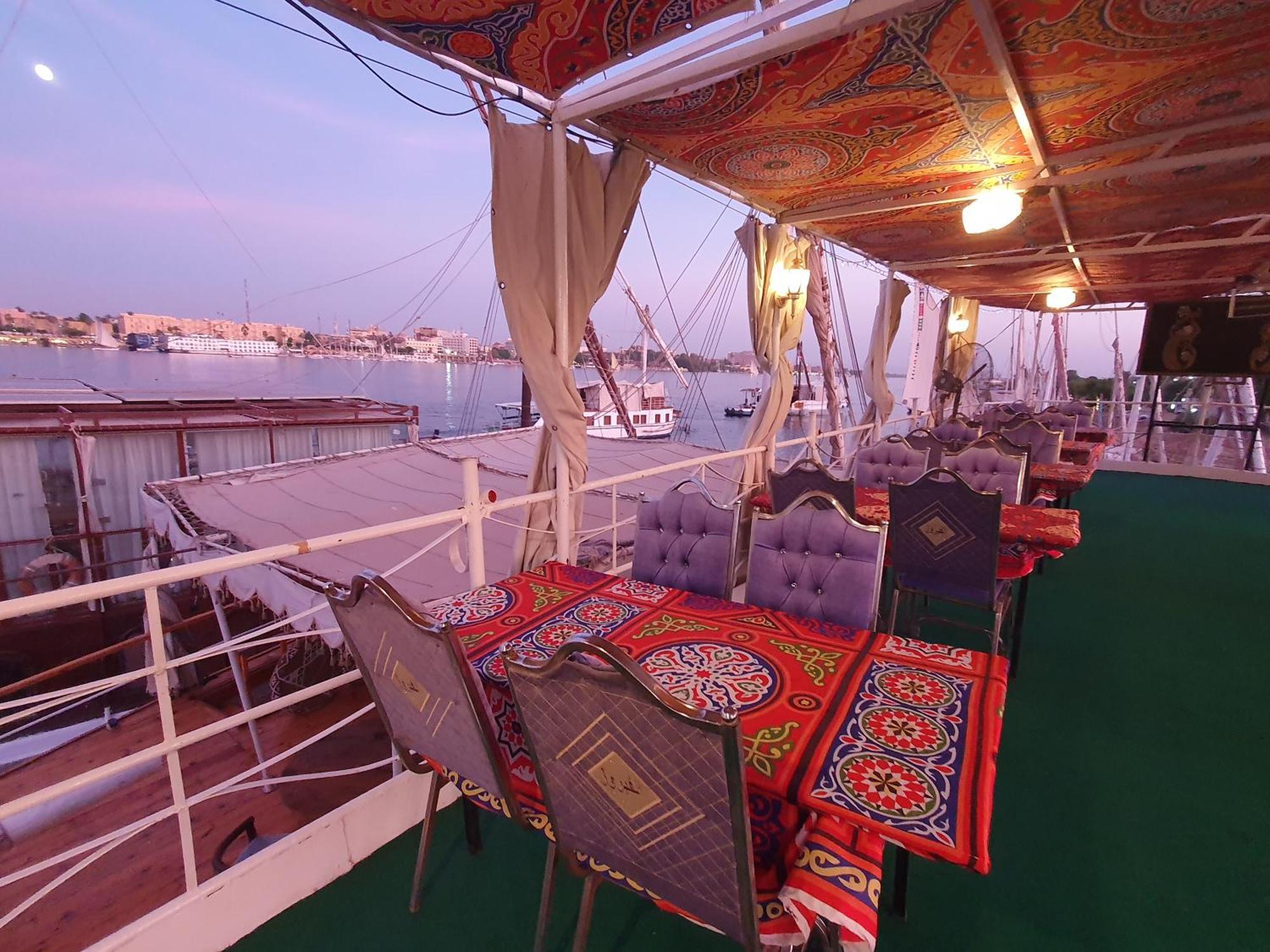 Moon Boat Hotel Луксор Екстериор снимка